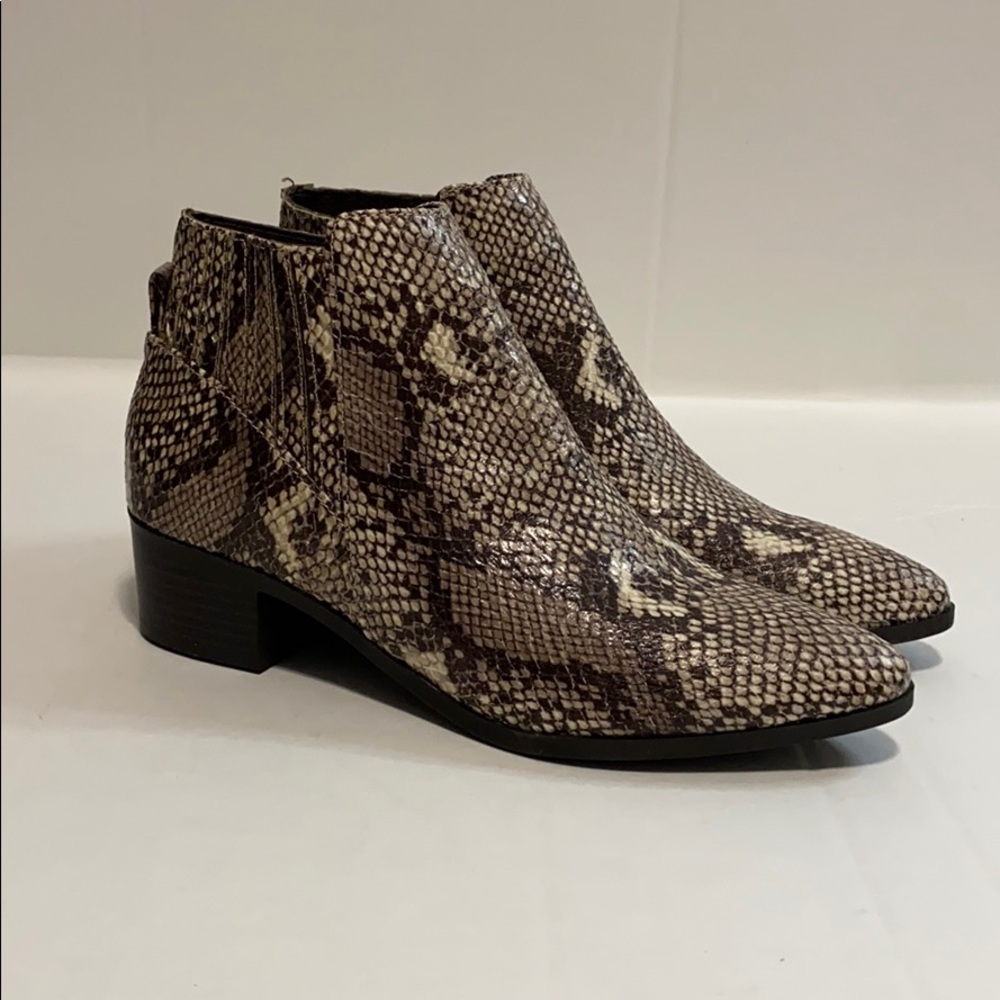 Unisa Ankle Bootie/ NWOT